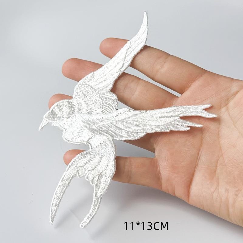 1 Pair Cute Flying Birds Embroidered Swallows Patches Applique Patch Accessories Clothing Decoration