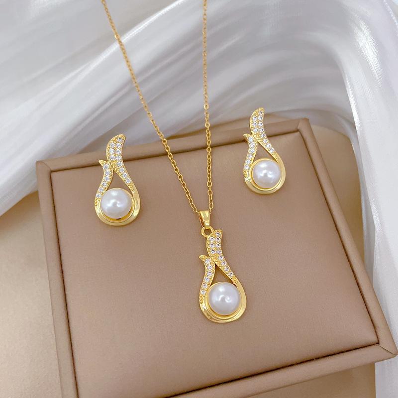 Necklace Earrings Set Light Luxury Full Of Diamonds Pearl Letter Pigeon Personality Temperament Banquet Earrings Item Group