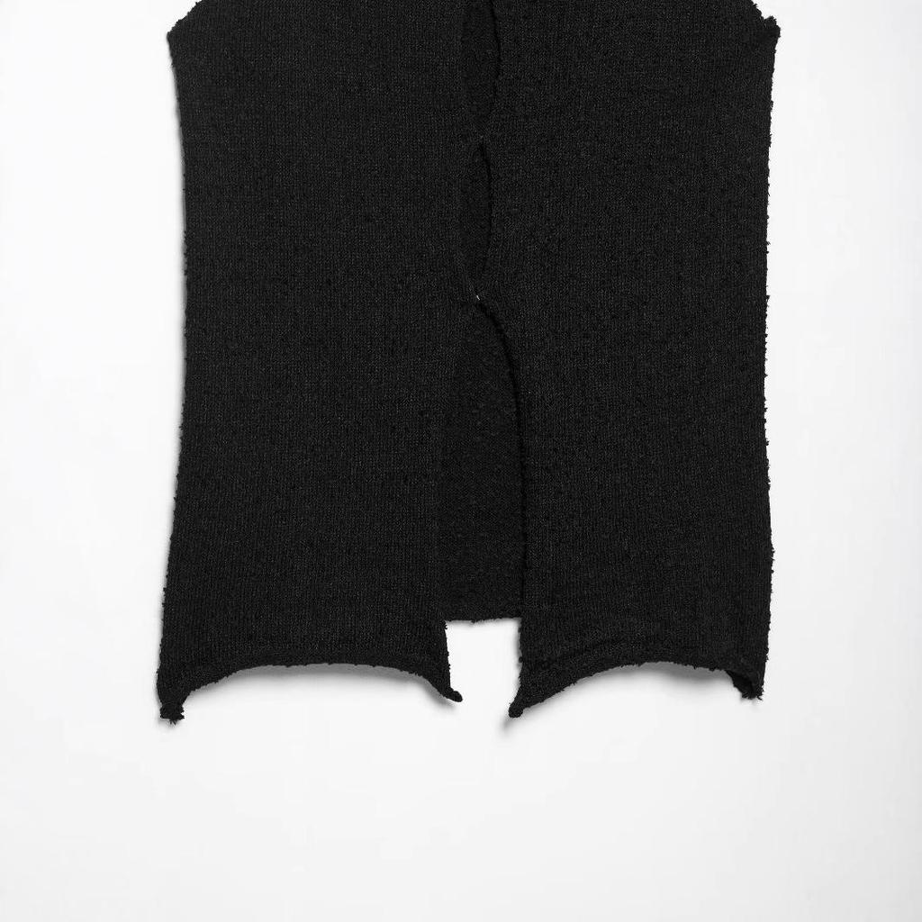 2025 Spring Women's Fashion: Sexy V-neck Sleeveless Knitted Vest Top
