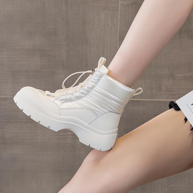 New casual short boots autumn and winter thick-soled super fire snow boots high-top shoes fleece thermal shoes medium boots