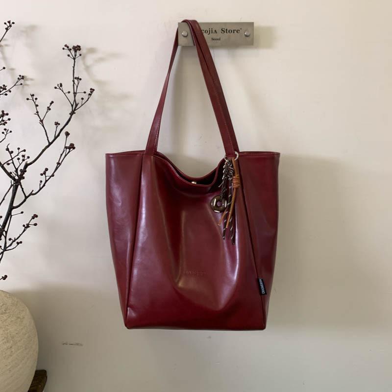 Large Capacity Bag Women's Retro Autumn New Simple Shoulder Bag Casual Commuter Tote Bag Women's Bag
