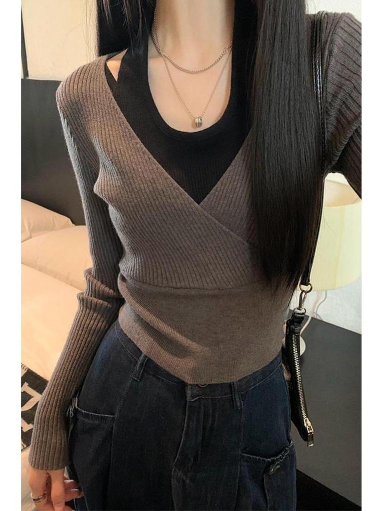 New Korean Color Block Layered Halter Knit Sweater - Women's Slim Fit Short Top for Autumn/Winter Collection.