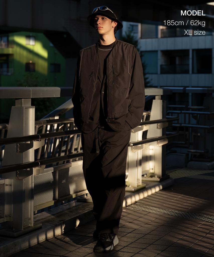 Musinsa Standard [City Leisure] Stitch V-Neck Padded Vest [Black]