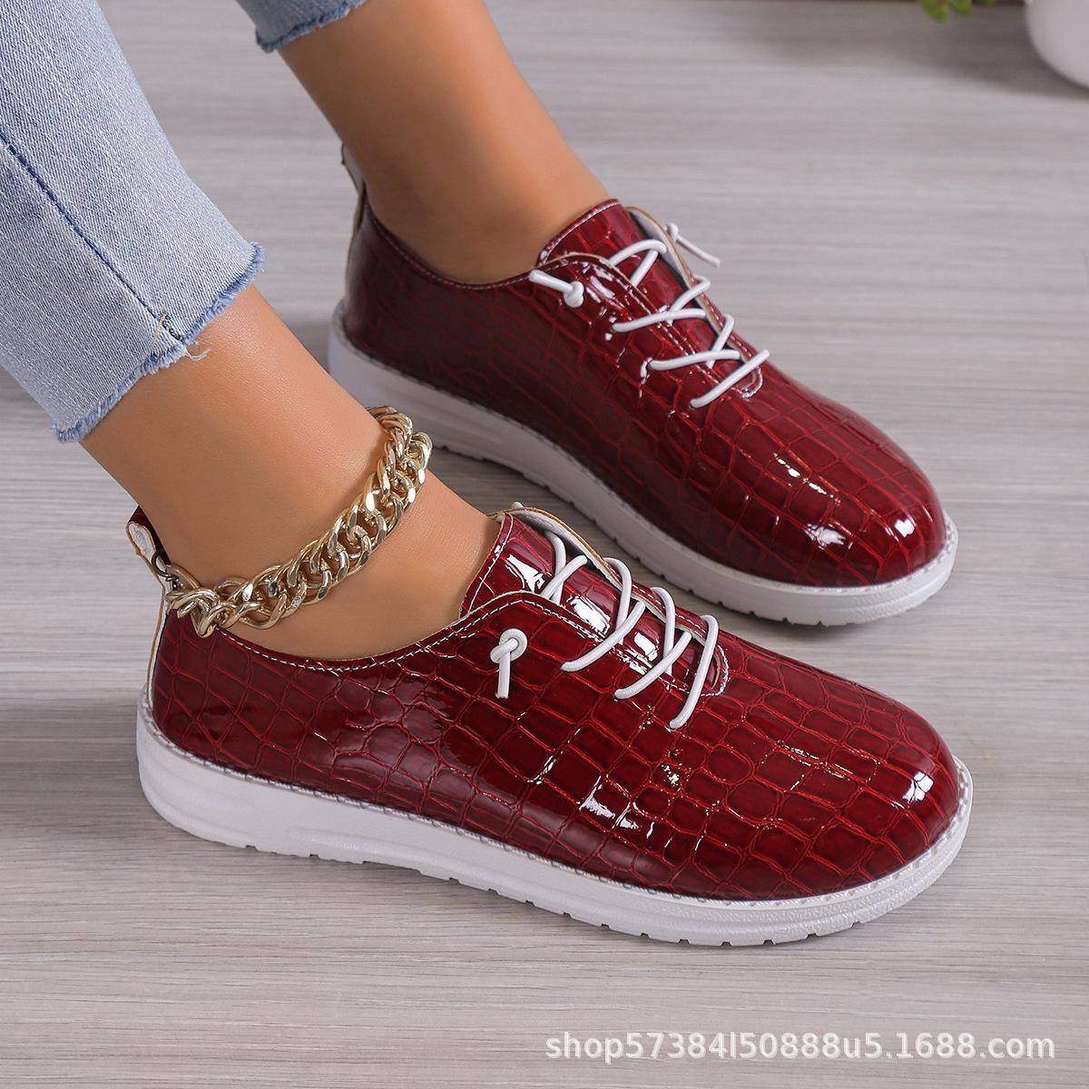 

Новые женские туфли большого размера из однотонной кожи в европейском и американском стиле, универсальные, в стиле колледжа, на плоской подошве, на шнуровке, размер для внешней торговли 43 36 красный