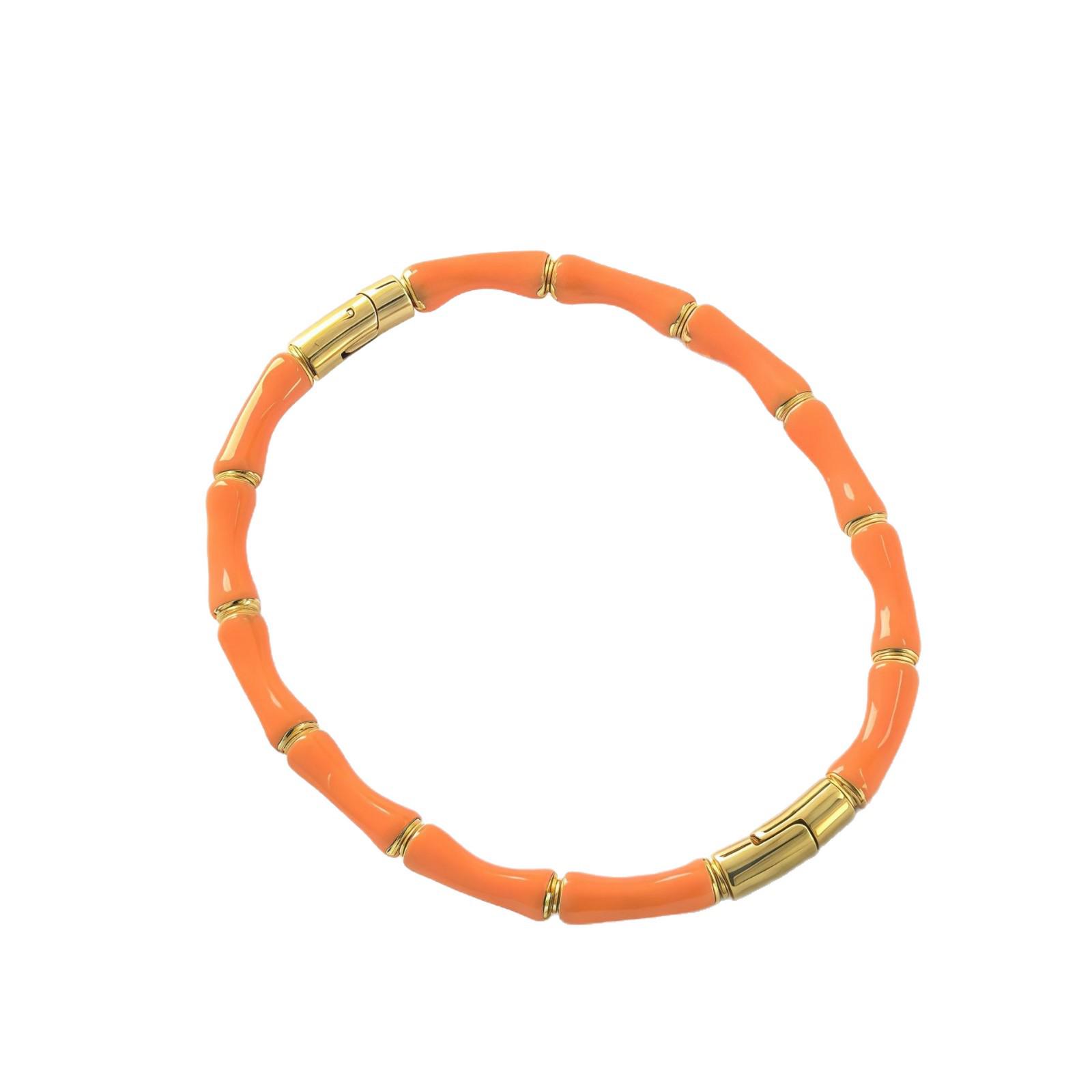 

Жіночий браслет з нержавіючої сталі із золотим бамбуковим візерунком та кольоровими епоксидними деталями зелений