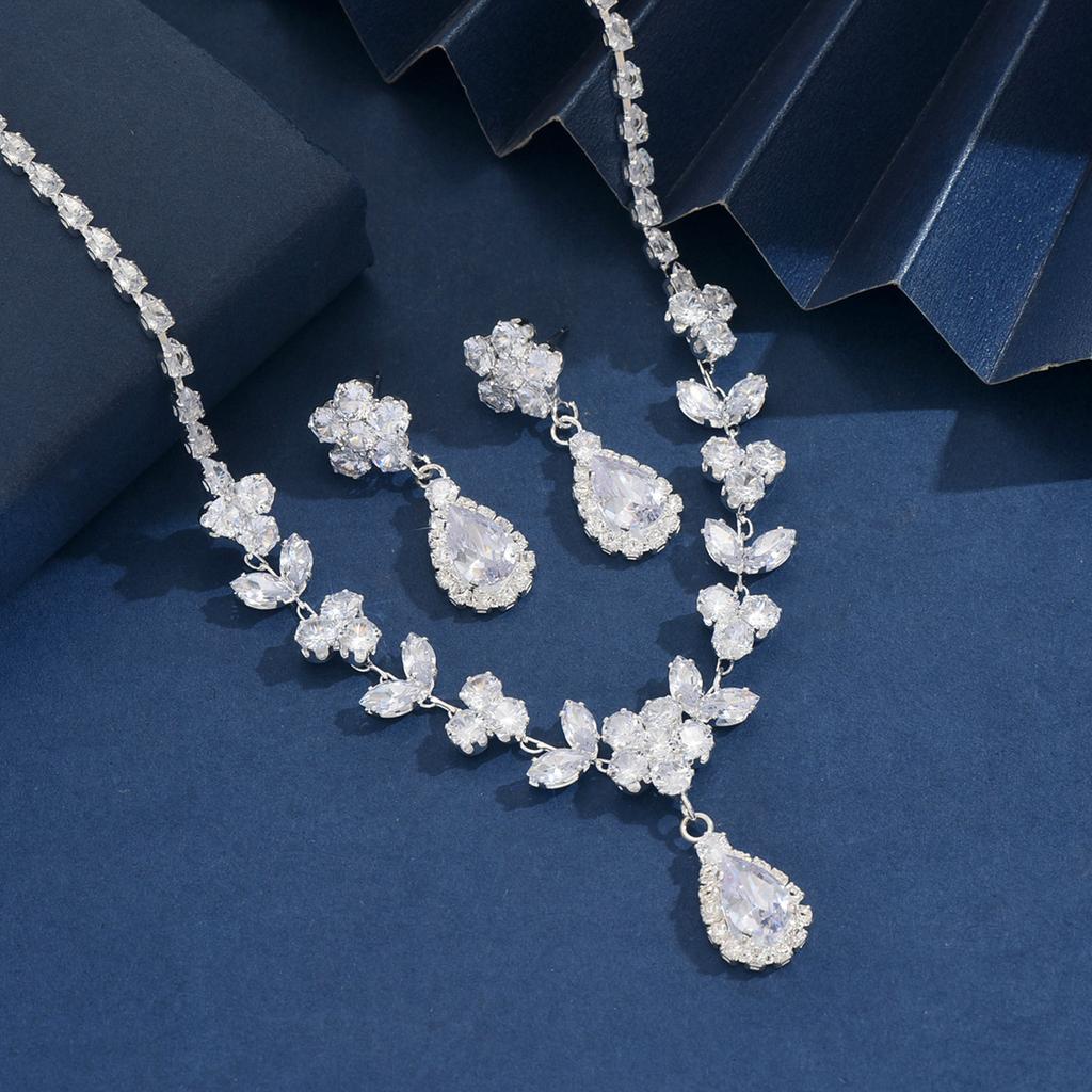 Silver Heavy Industry Necklace Earrings Set Luxury Heavy Industry Light Luxury Atmospheric Set Zircon Bridal Set Classic