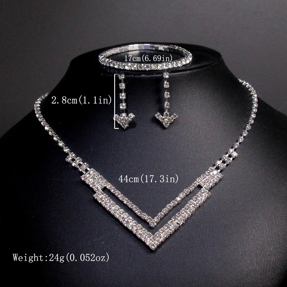 Elegant Rhinestone Tassel Jewelry Set: Necklace, Earrings, Bracelet – Perfect for Bridal or Banquet Wear