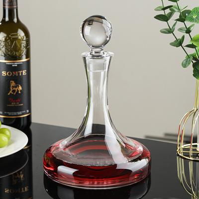 1,1 l bleifreie Weinkaraffe aus Kristallglas | Hohe Karaffe mit geneigtem Deckel | Einfaches Ausgießen | Elegantes Design | Perfektes Geschenk für Weinliebhaber