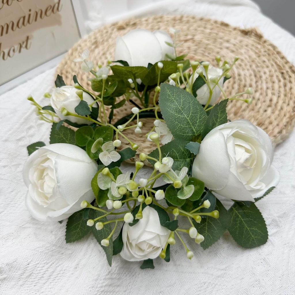 Simulation Dew Lotus Candlestick Wreath, European Holiday Table Candle Cup Decorative Ring Simulation Candlestick Wreath