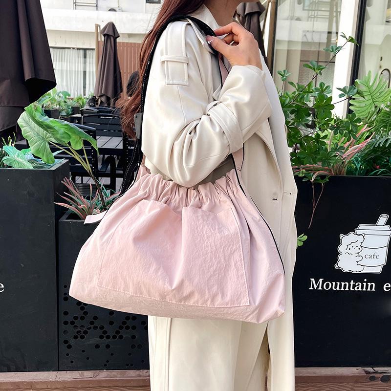 Large Capacity Crossbody Bag Women's Pleated Lightweight Shoulder Bag Underarm Bag