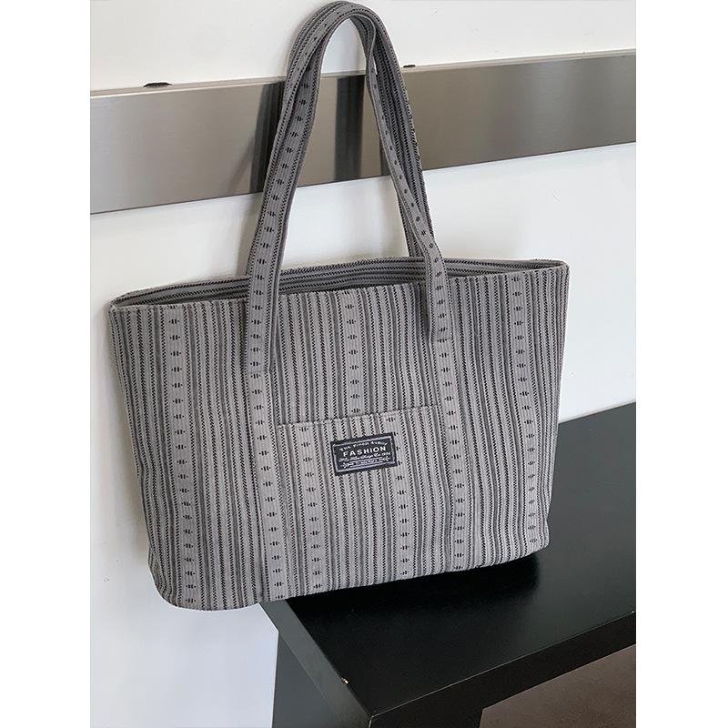 Stofftasche mit großer Kapazität, Damentasche, Herbst und Winter, neue Einkaufstasche für Pendler, Ins College-Studentenklasse, Ein-Schulter-Handtasche