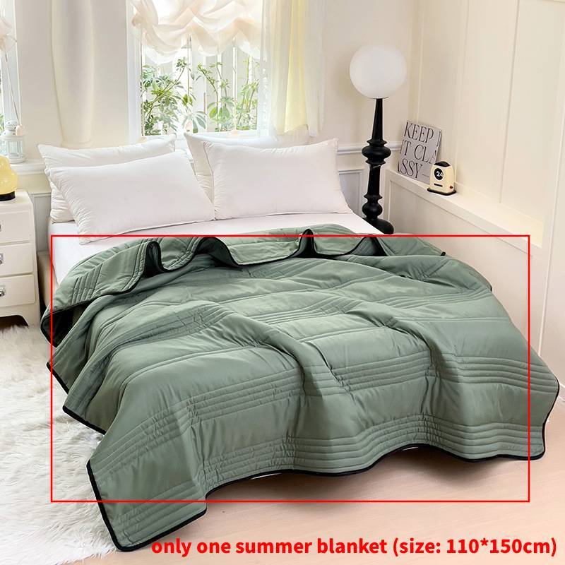 Modern Minimalist Polyester Cooling Blanket With Active Dyeing For Home Use