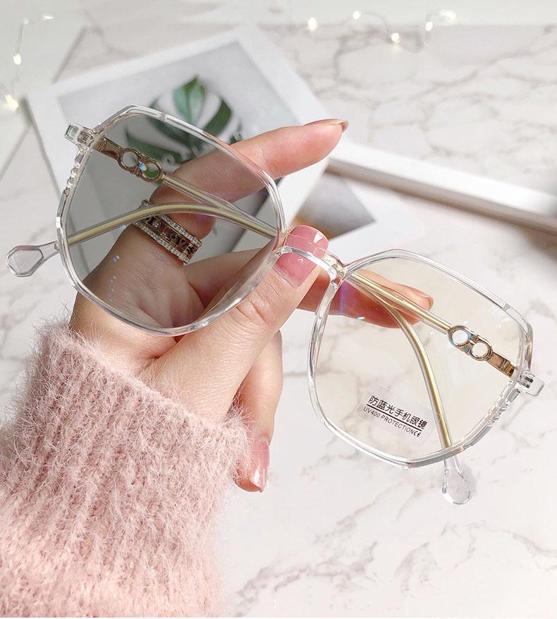 Ultra-Light Photochromic Korean-Style Blue Light Blocking Glasses with Large Frames