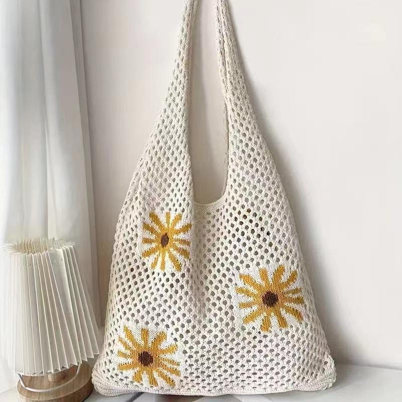 Hollow Hand-woven Bag Women's Leisure Large-capacity Straw Bag Seaside Vacation Shoulder Beach Bag Knitted Tote Bag