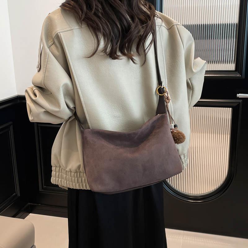 Large Capacity Bag Women's Autumn and Winter 2025 New Retro Versatile Shoulder Messenger Bag Casual Commuter Tote Bag Women's Bag