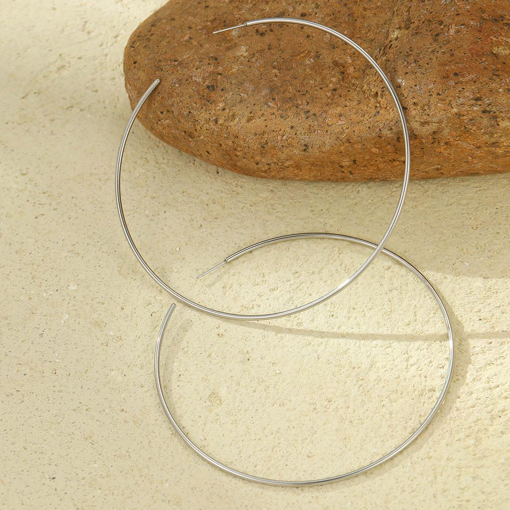 GEMCHIC Women's Classic Large Hoop Earrings Titanium Steel Light Luxury High Sense Stainless Steel Exaggerated Stud Earrings