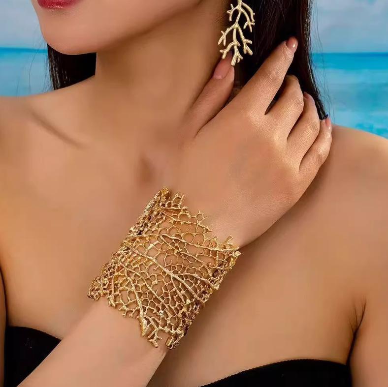 

Fashion Jewelry Set Bracelet Earrings For Women Ladies золотий
