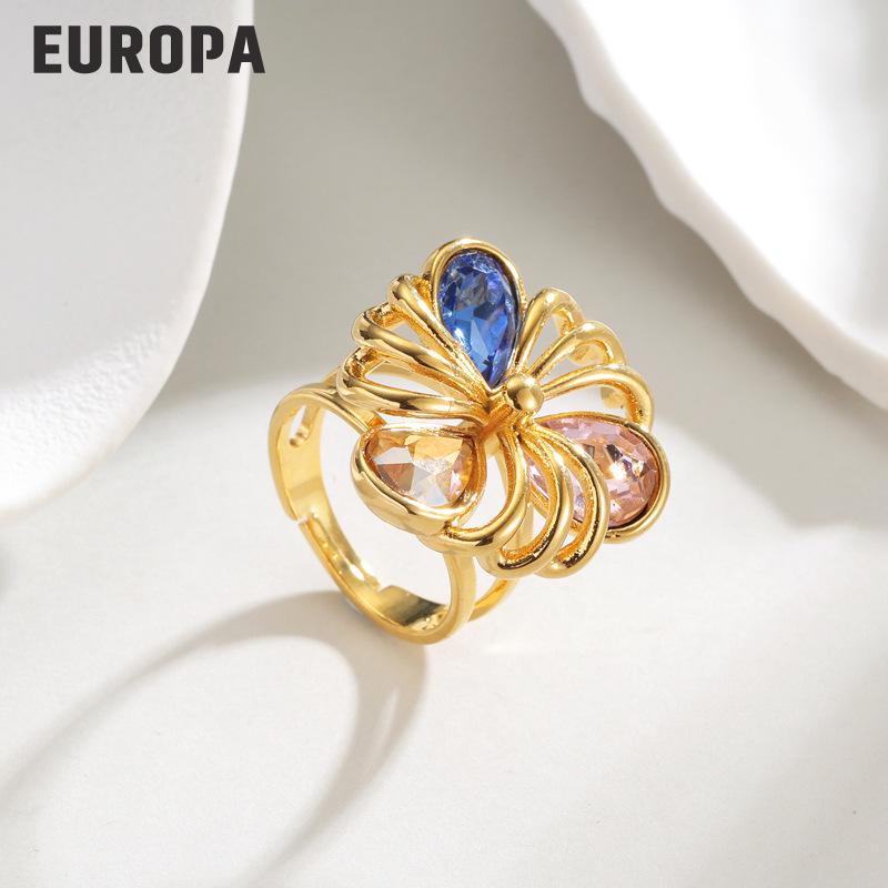 18K Gold Vintage Zircon Flower Ring - High-End Autumn/Winter Accessory