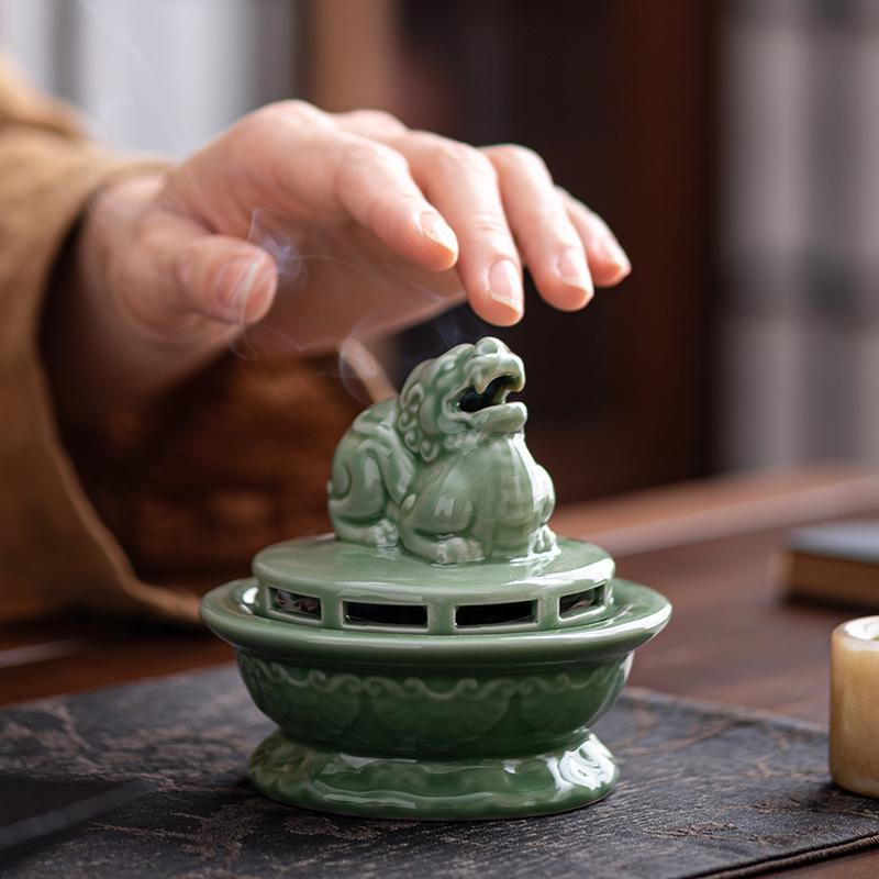 Blue Porcelain Suanni Beast Coil Incense Burner with Lid