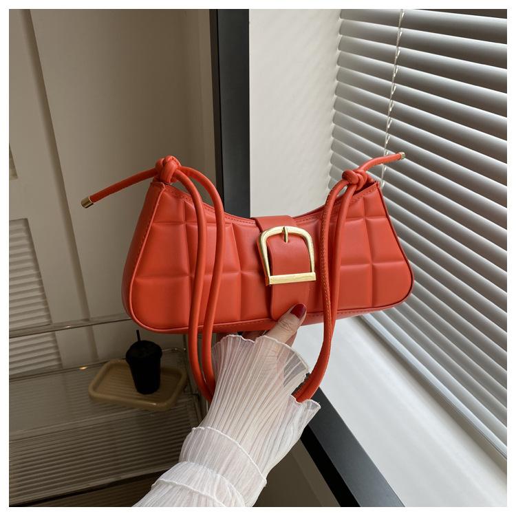 

This year s popular fashion and simple temperament women s shoulder messenger bag 2024 summer commuting texture foreign style women s bag tide помаранчевий
