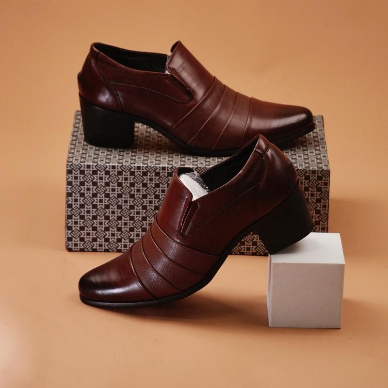 Fashion High End Men's Banquet Dress Shoes High-heeled Pointed Office Business Leather Shoes Classic Brown Men's Leather Loafers