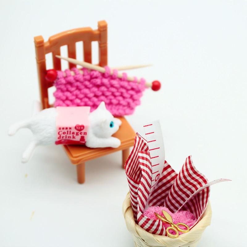 1 Set Dollhouse Thick Thread Knitted Sweater Cat Mischievous Scene Model Simulation Item Ornament Miniature Toys Diy Accessories Onesize