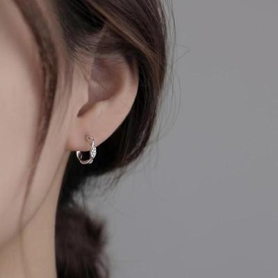 Orecchini a cerchio Mobius in argento 925 per donna - Adatti per dormire, adatti per lobi forati e cartilagine
