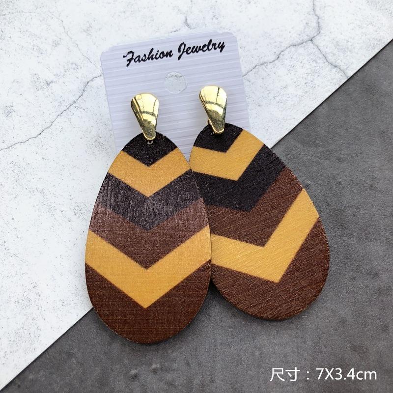 Bohemian Wood Earrings Women's Personality Exaggerated Print Flower Stud Earrings Vacation Versatile Temperament Earrings