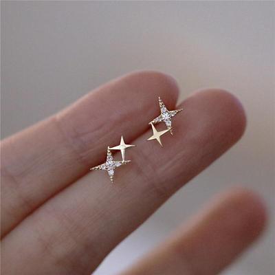 Exquisite Mikro-Intarsien-Ohrringe mit vierzackigem Stern für Damen, winziger süßer Bankett-Schmuck