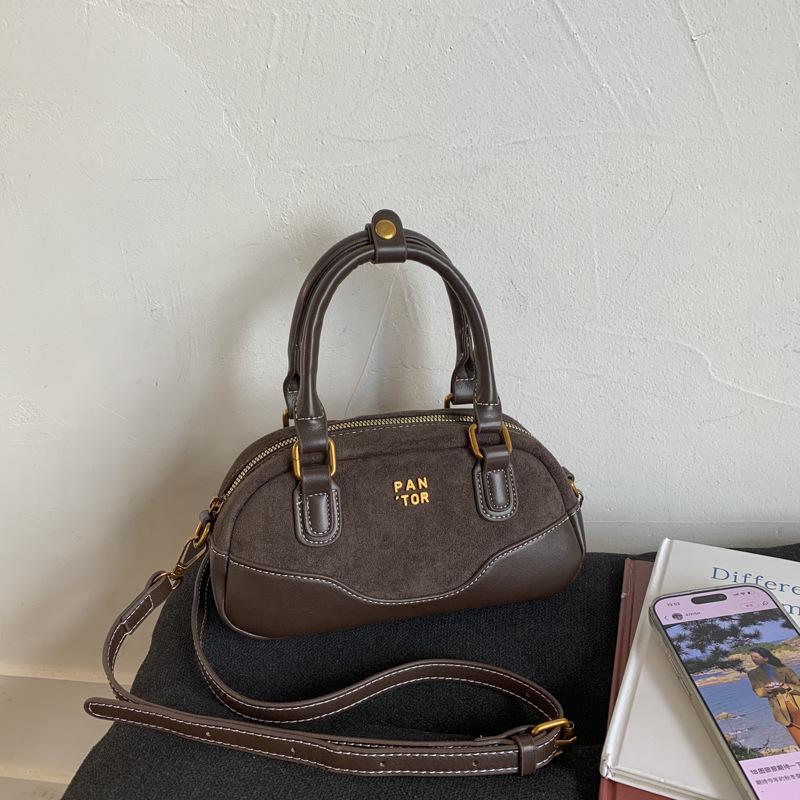 

Premium retro Boston portable pillow bag women s 2025 autumn and winter new versatile fashion shoulder messenger bag 22*7*10