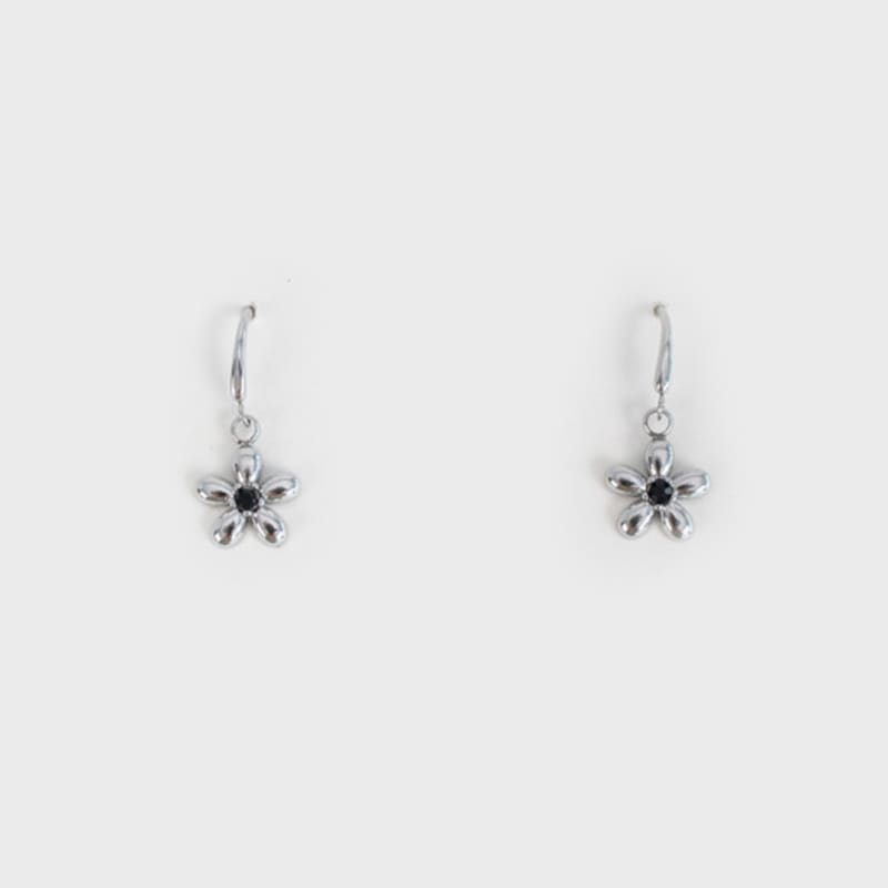 LingerPiece Black and silver flower earring