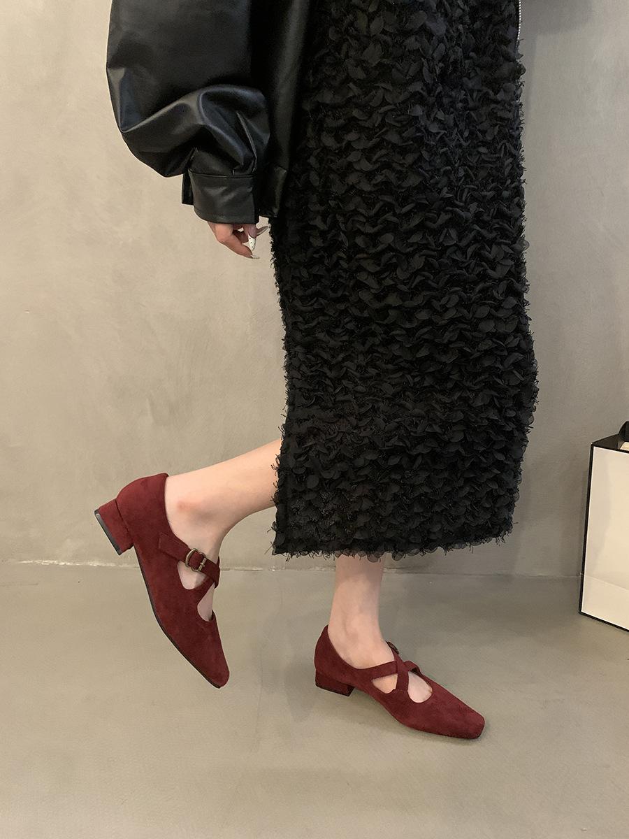 

Винтажные красные туфли с перекрестным ремнем на низком каблуке, женские сезонные темпераментные туфли с юбкой, вечерние туфли Мэри Джейн 39 красный