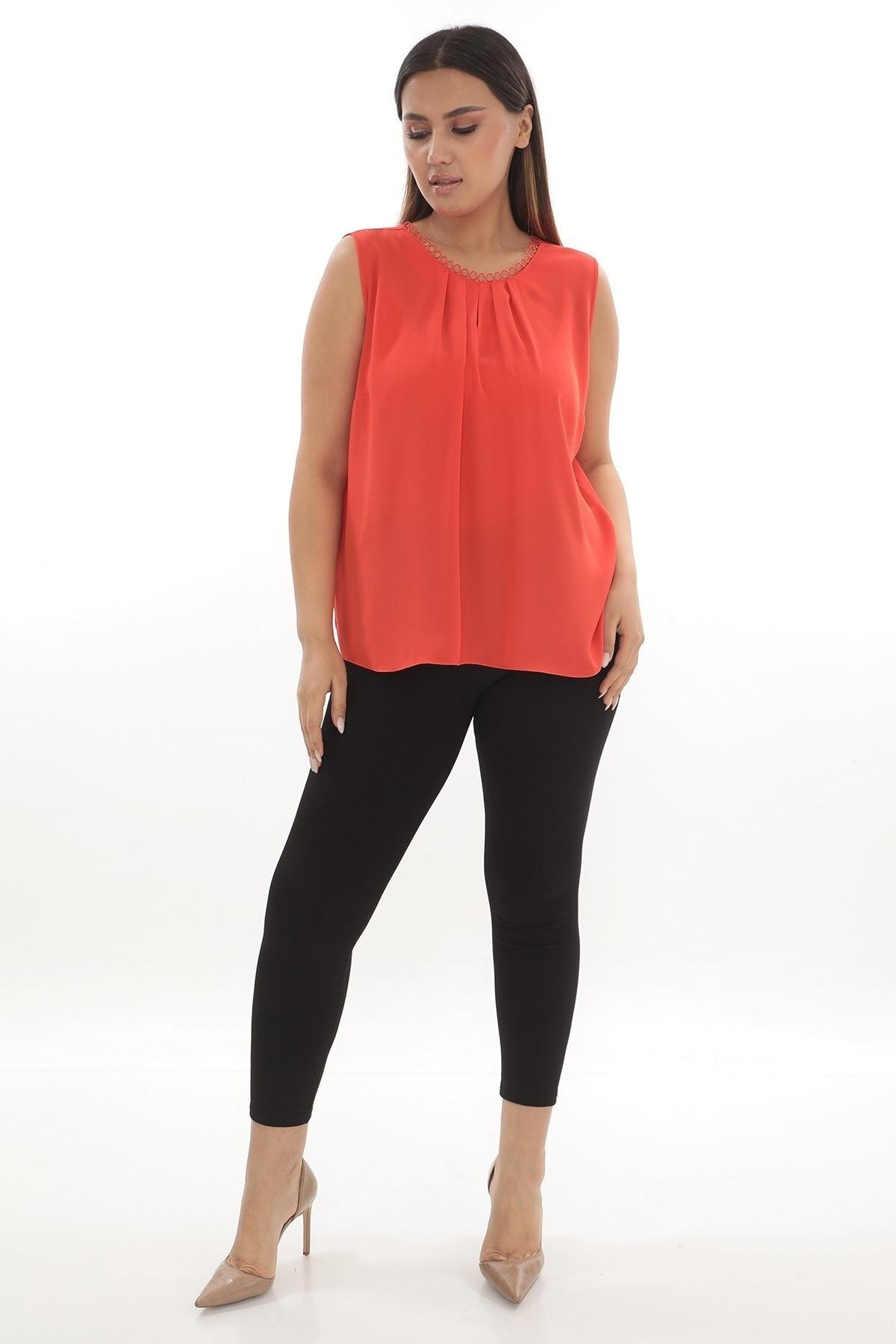 

Women s Big Size Blouse Plus Size Sleeveless Blouse with Guipure Detail on the Collar and a Window on the Front 3XL
