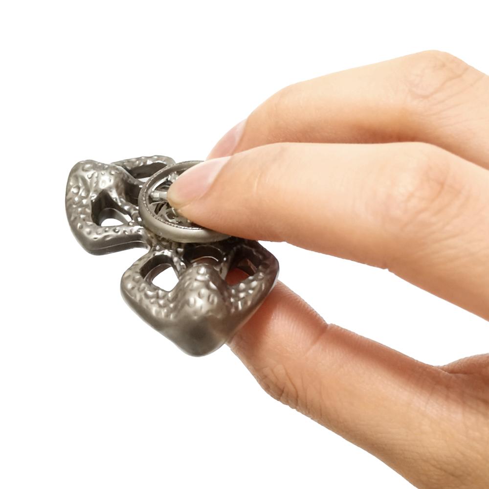 1pc Personalized Hollowed-Out Edc Fidget Spinner - Exquisite Metal Stress Relief Toy For Focus Improvement And Anxiety Relief -