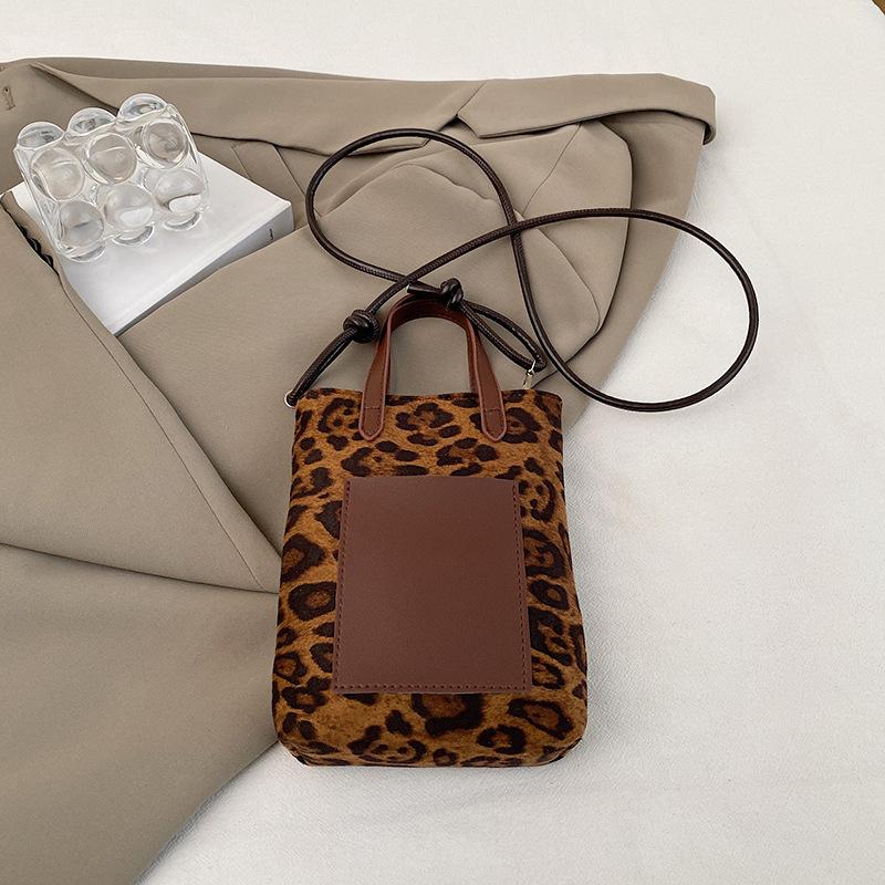 

осень-зима 2025 сумка для мобильного телефона, маленькая сумка-сачель, женская популярная в этом году сумка-ведро с леопардовым принтом, мини-сумка-мессенджер, маленькая сумка для ношения в руке цветной печати леопарда