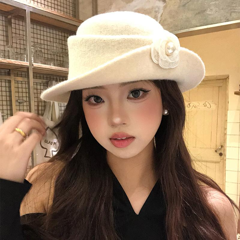 

[ZYAS]Retro Elegant Ruffled Style Camellia Heiress Hat For Women Autumn And Winter Atmosphere Top Hat French-style Fishermen Hat бежевый