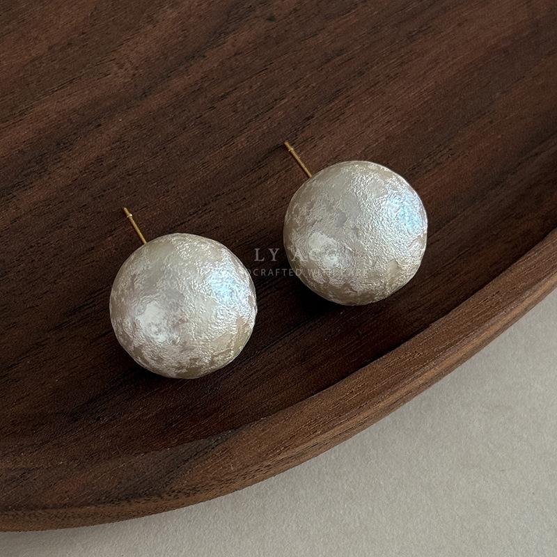 Classic Gentle Cotton Pearl Stud Earrings Retro Elegant Exquisite Fashion Earrings Premium Daily Light Luxury Versatile Earrings