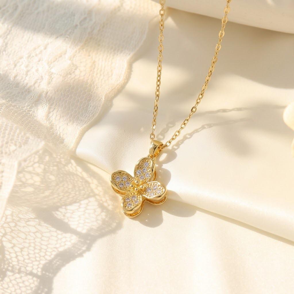 Women's Titanium Steel Rotatable Flower Necklace - Fashionable, Simple, Versatile Clavicle Chain Jewelry.