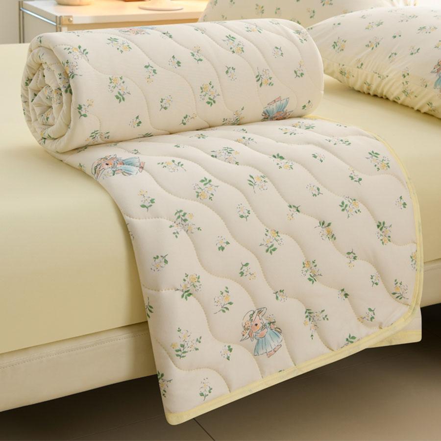 Summer Quilted Quilt, New Floral Single And Double Person Soft, Skin-Friendly, Breathable And Comfortable Air Conditioning Quilt