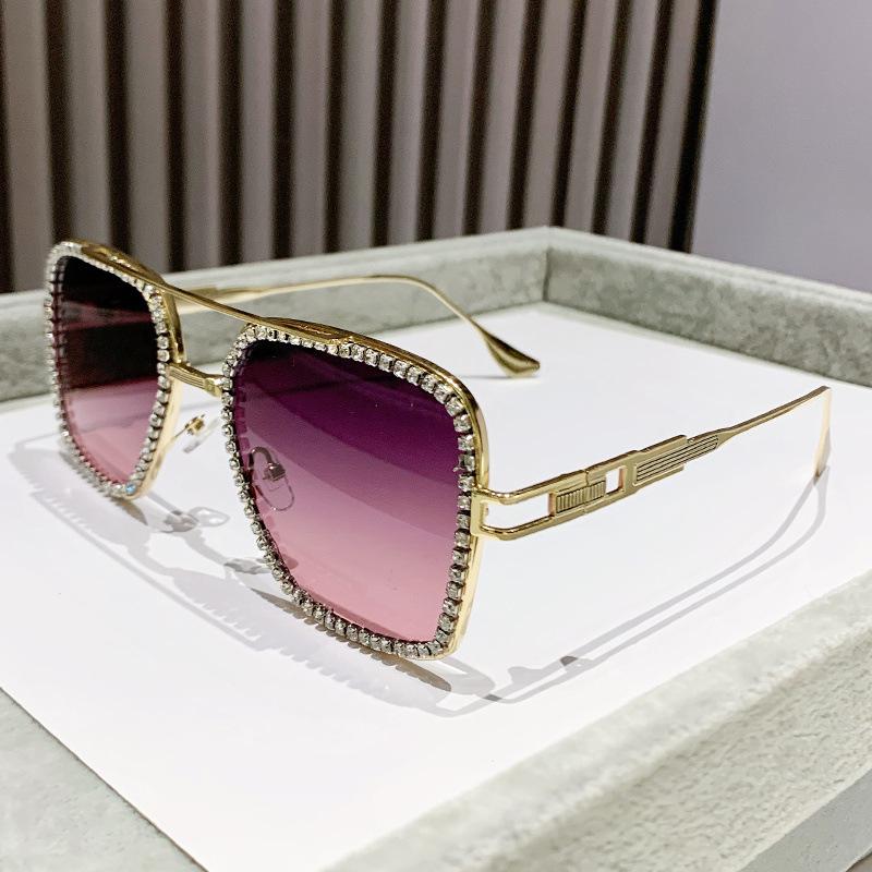 

Новые солнцезащитные очки с двойными лучами и металлическими бриллиантами для мужчин и женщин, роскошные солнцезащитные очки и солнцезащитные очки серый/розовый