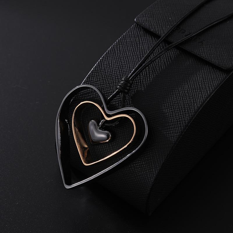 Necklace Retro Peach Heart Two-Color Sweater Chain Women S Metal Long Necklace