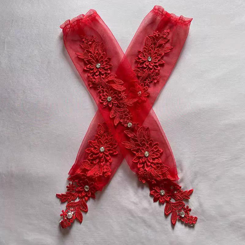 

1 пара кружевных вышитых ажурных лоскутных мягких дышащих свадебных митенок, перчатки без пальцев