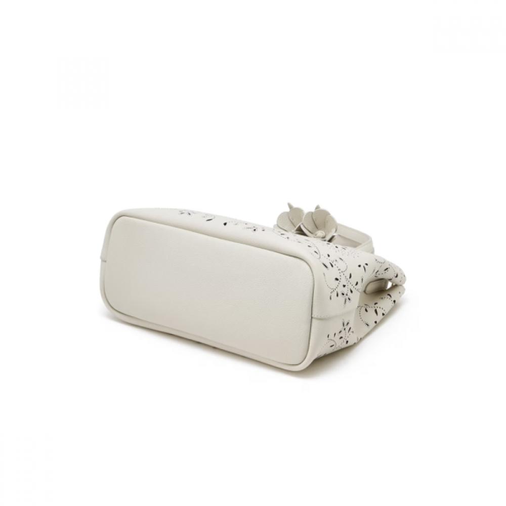 Daks Ivory Cowhide FLower Punching Tote Bag L Dcba6e586iv