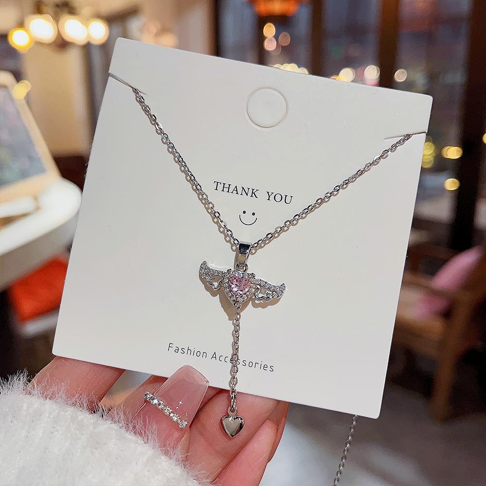 Persönlichkeitsdesign Sinn Titanstahl Halskette Mädchen rosa eingelegter Zirkon romantisches Amorherz Liebe Schlüsselbeinkette
