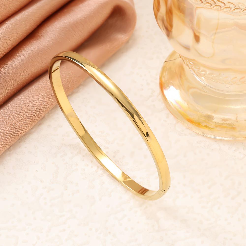 Minimalist 18K Gold-Plated Stainless Steel 4mm Polished Band Bracelet