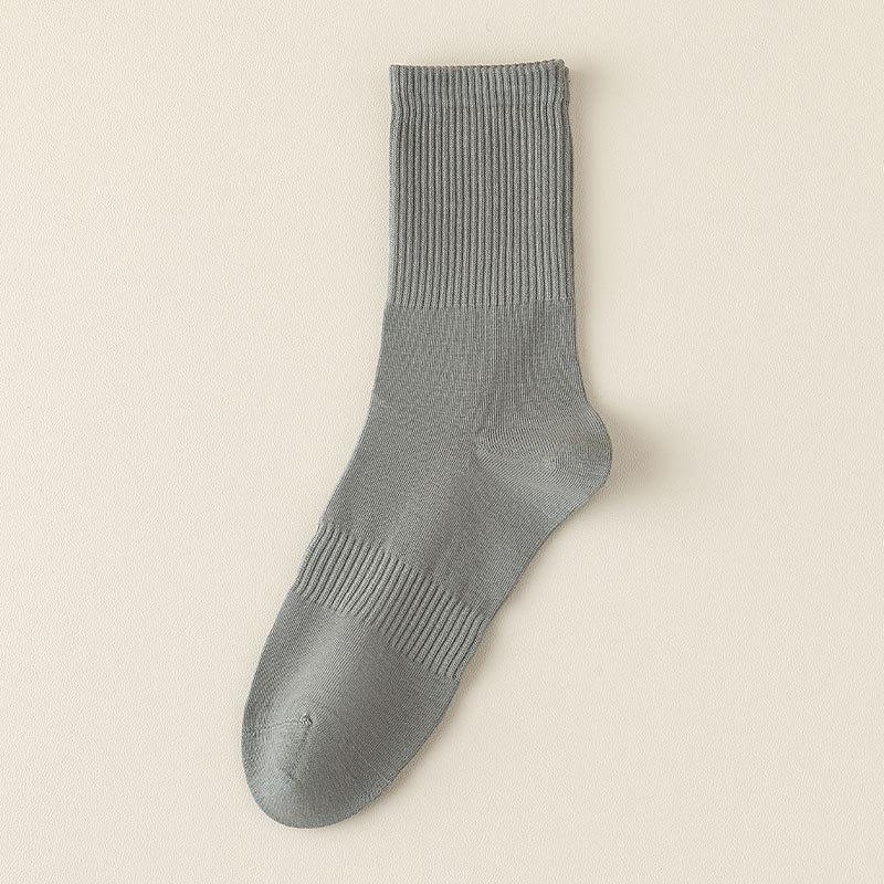 Men's Spring and Autumn Style All Match Sports Pure Color Wicking In The Tube Cotton Socks