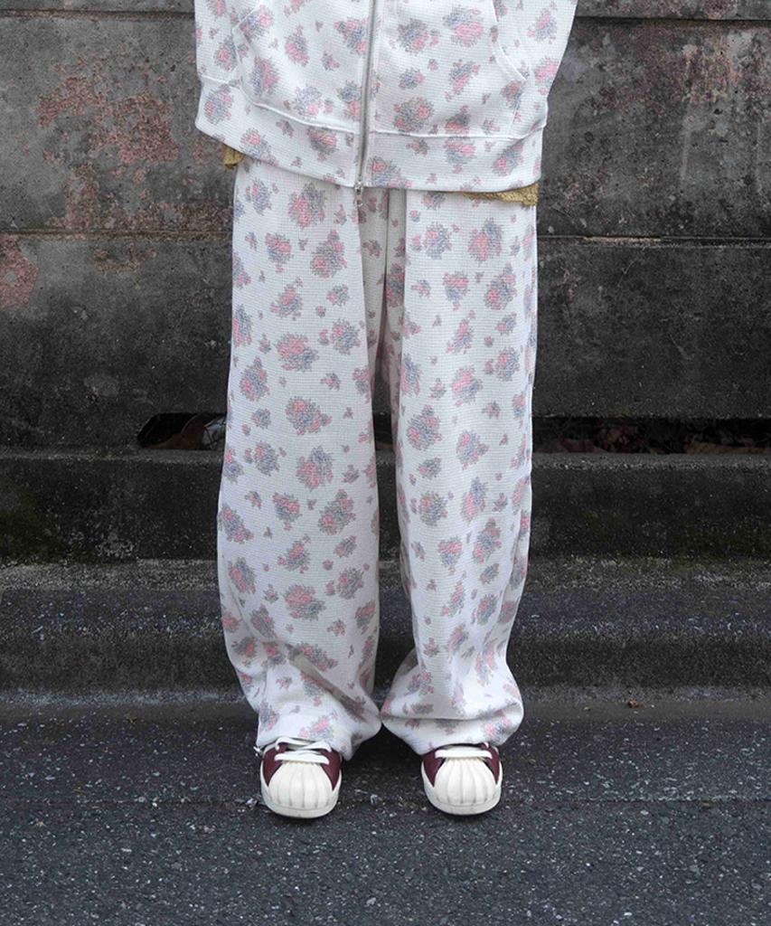 KOOKEESEE Flower Waffle Jogger Pants (Ivory)