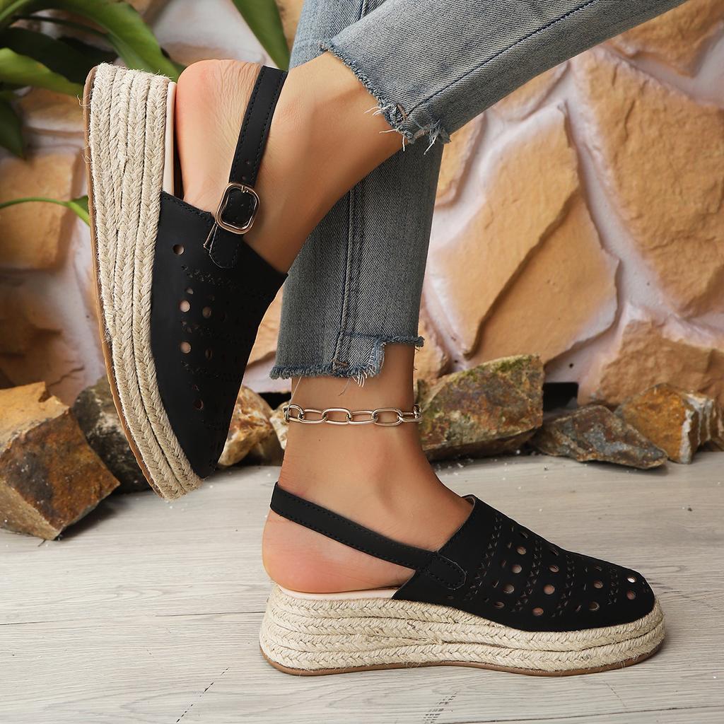 Fashion Women Slippers Hollow Out Breathable Sandals Summer Outdoor Causal Wear Lightweight Shoes Bottom Casual Sandals Slides Women