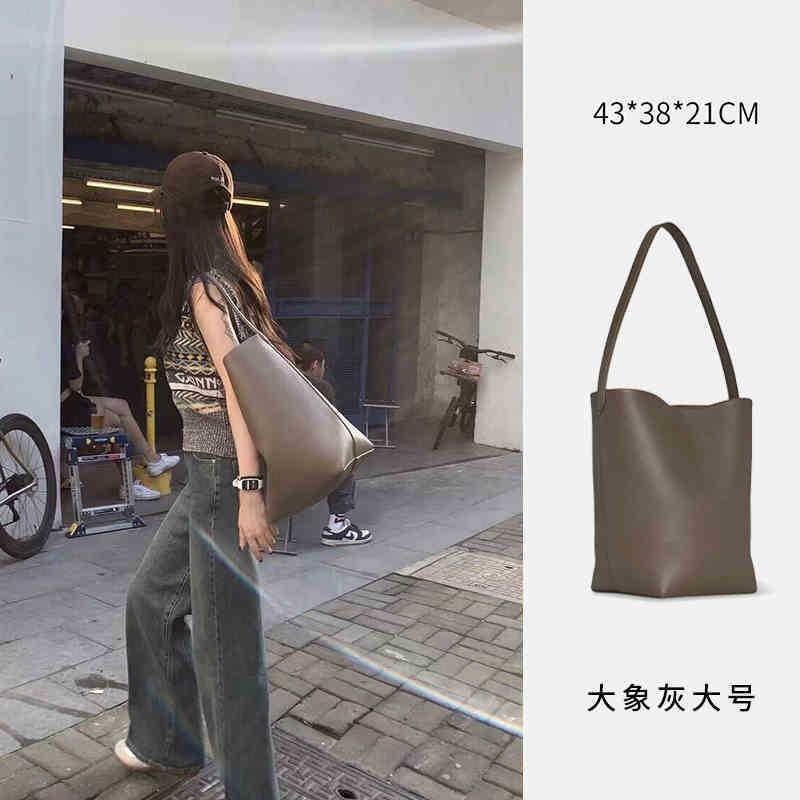 Minimalist Designer Leather Bucket Bag Large Capacity Shoulder Women Daily Commute