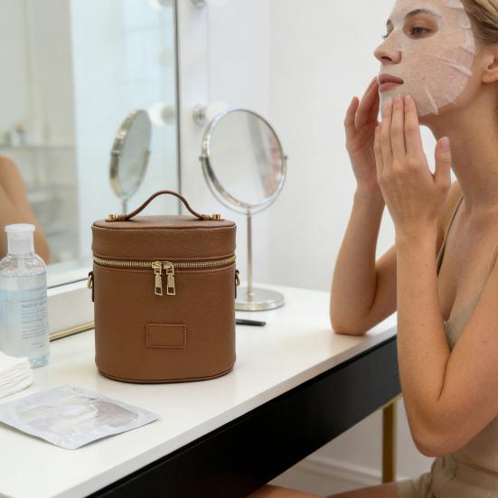 Travel Cosmetic Case Women Makeup Organizer with Removable Divider Waterproof Makeup Case Toiletry Bag for Vanity Vacation